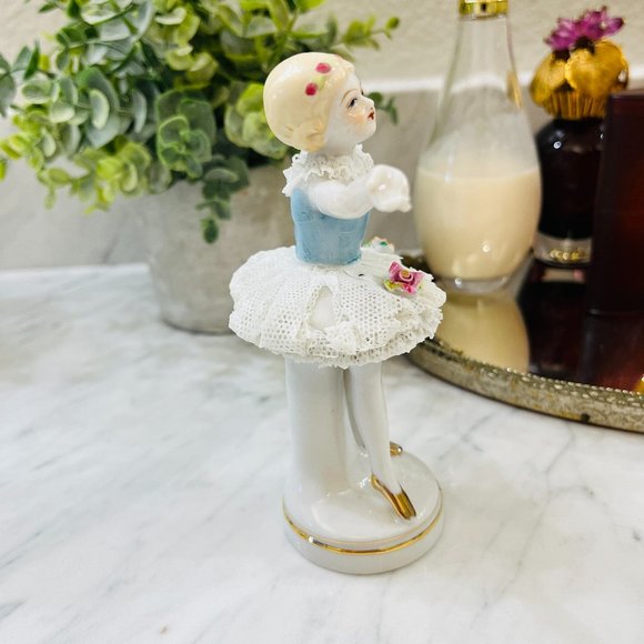 Antique Porcelain lace ballerina - Picture 3 of 13